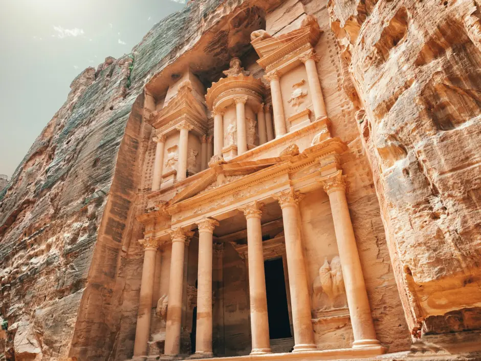 Jordanië, een reis door duizenden jaren geschiedenis en adembenemende landschappen.